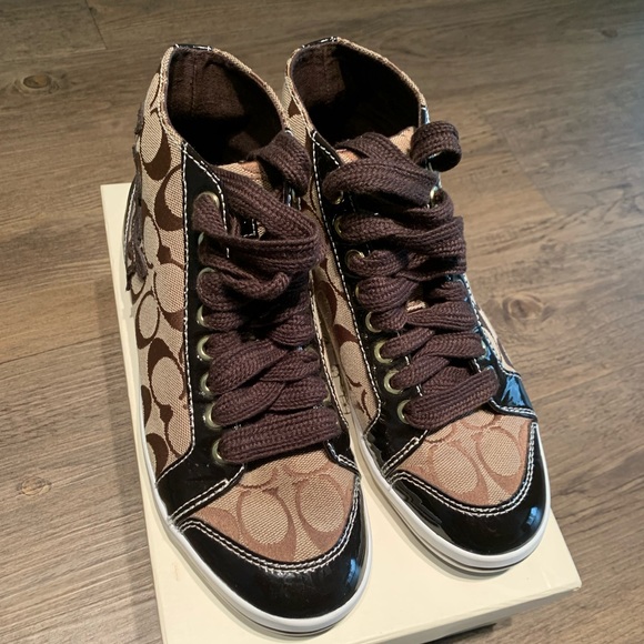 Coach Shoes - Picture 4 of 5